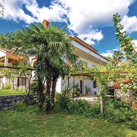 Appartamento Cozy In With House A Panoramic View Ika